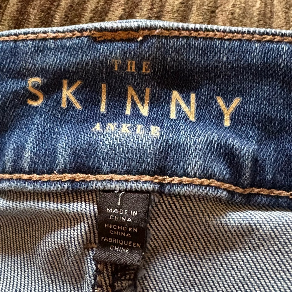 White House Black Market The Skinny Ankle Jeans HTF 20W plus distressed stretch - Picture 8 of 12